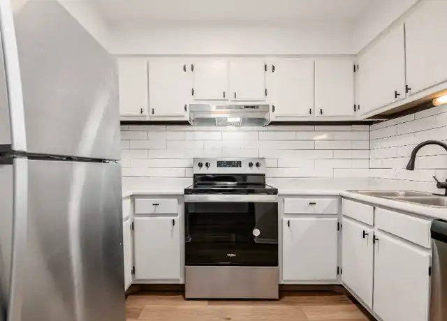 Property at 4445 Mobile Dr, Columbus, OH, 43220, 2 beds, 1.5 baths, [object Object]