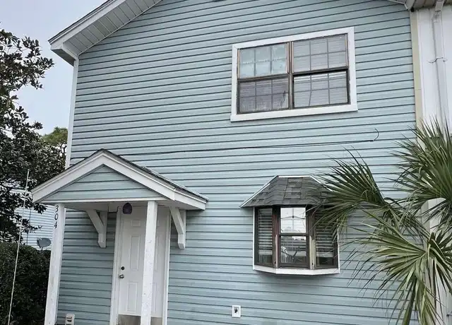 Property at 315 Oxford Ct, Mary Esther, FL, 32569, 2 beds, 1.5 baths, [object Object]