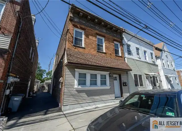 Property at 307 Pershing Ave, Carteret, NJ, 07008, 2 beds, 1 bath, [object Object]