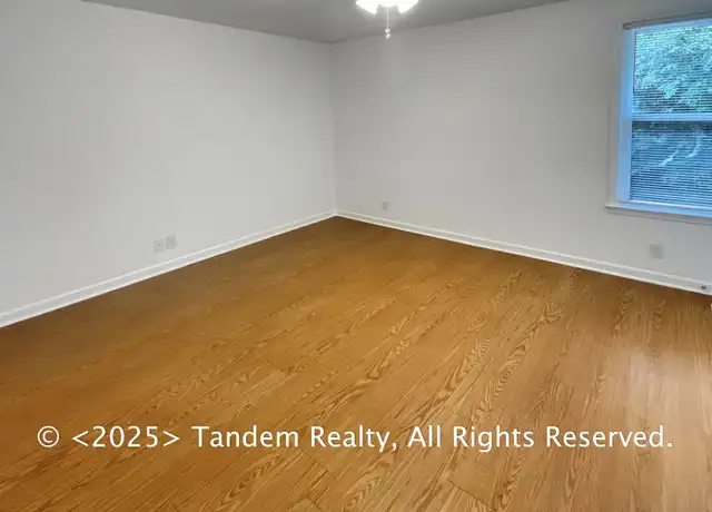 Property at 4833 Sheffield Dr, Nashville, TN, 37211, 2 beds, 1.5 baths, [object Object]