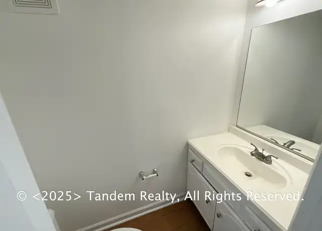 Property at 4833 Sheffield Dr, Nashville, TN, 37211, 2 beds, 1.5 baths, [object Object]