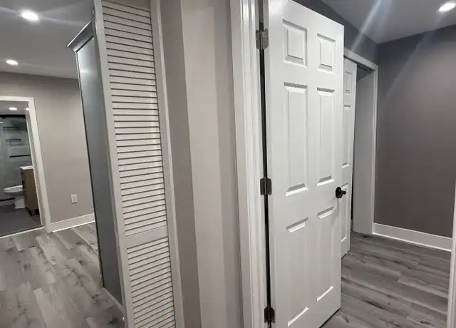 Property at 1639 S 2nd St Unit 2R, Philadelphia, PA, 19148, 2 beds, 1 bath, [object Object]