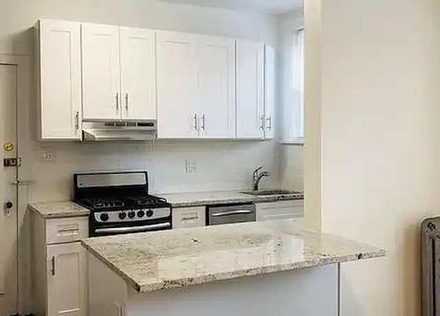 Property at 810 Clark St, Evanston, IL, 60201, 1 bed, 1 bath, [object Object]