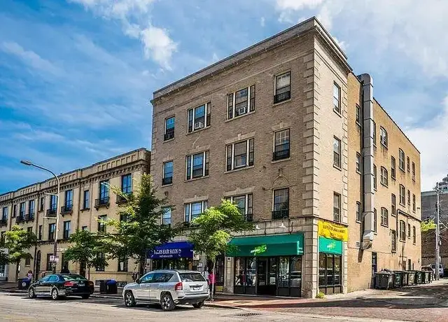 Photo of 810 Clark St, Evanston, IL 60201