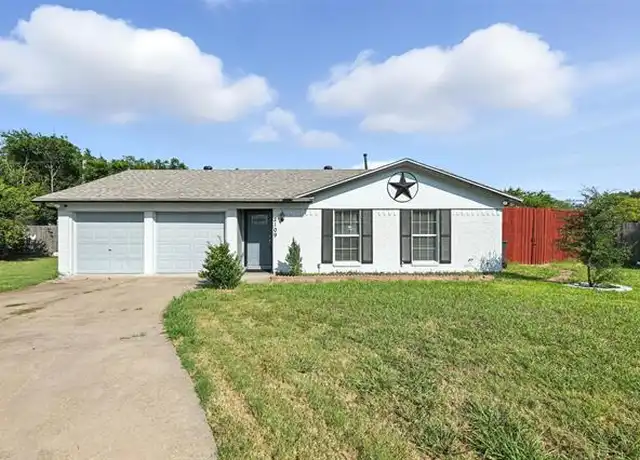 Property at 2109 Jeannette Ct, Arlington, TX, 76010, 4 beds, 2 baths, [object Object]
