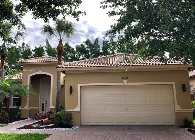 Property at 4400 E Seneca Ave, Weston, FL, 33332, 4 beds, 2.5 baths, [object Object]