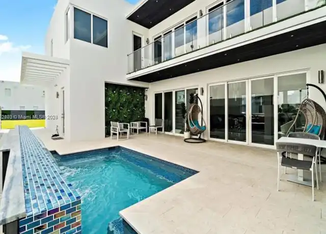 Property at 6767 NW 103rd Pl, Doral, FL, 33178, 4 beds, 5 baths, [object Object]
