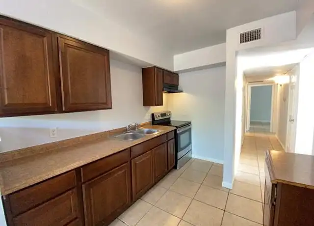 Property at 6810 Trail Lake Dr Unit B, Fort Worth, TX, 76133, 2 beds, 2 baths, [object Object]