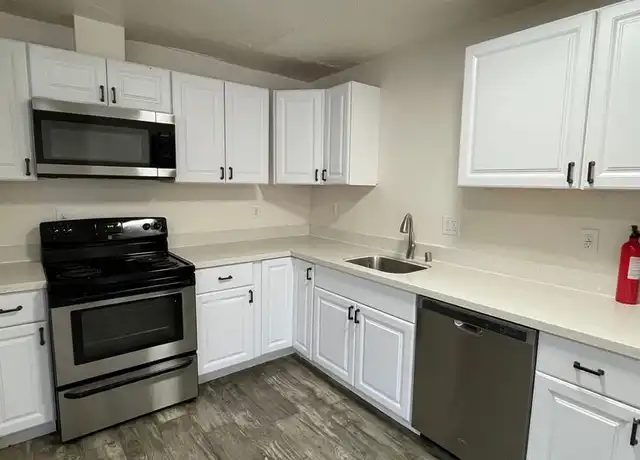 Property at 2505 Foothill Blvd, Oakland, CA, 94601, 2 beds, 1 bath, [object Object]