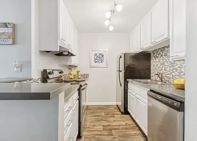 Photo of 10000 Imperial Hwy, Downey, CA 90242