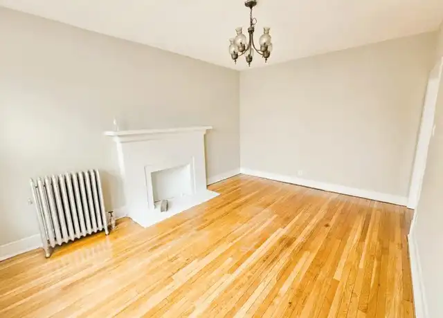 Property at 1020 W Berwyn Ave, Chicago, IL, 60640, 3 beds, 1 bath, [object Object]