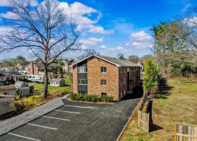 Property at 98 Carlton St Unit 103, New Britain, CT, 06053, 2 beds, 1 bath, [object Object]