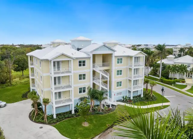 Property at 7611 34th Ave W #301, Bradenton, FL, 34209, 3 beds, 2.5 baths, [object Object]