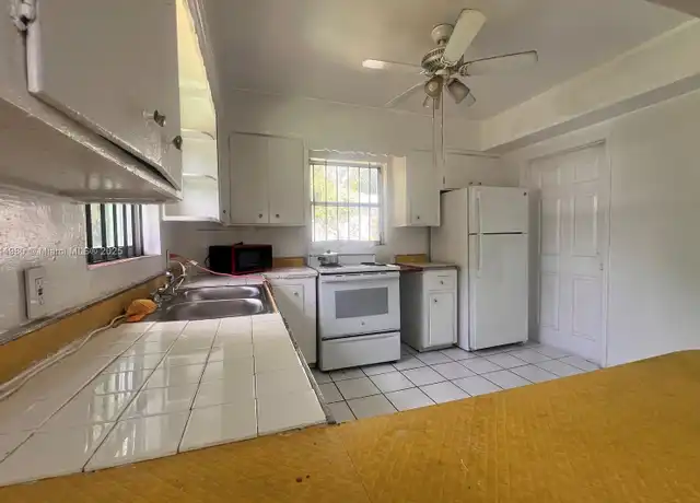 Property at 1720 NE 148th St, Miami, FL, 33181, 2 beds, 1 bath, [object Object]