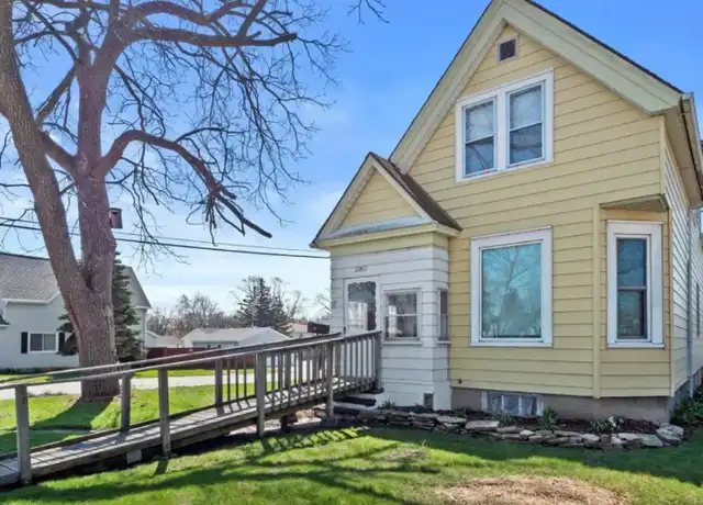 Property at 1701 Michigan Ave, South Milwaukee, WI, 53172, 2 beds, 1 bath, [object Object]