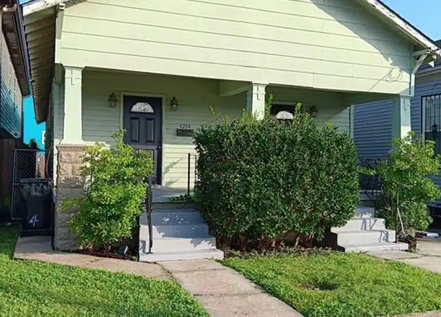 Property at 4204 General Ogden St, New Orleans, LA, 70118, 3 beds, 1 bath, [object Object]