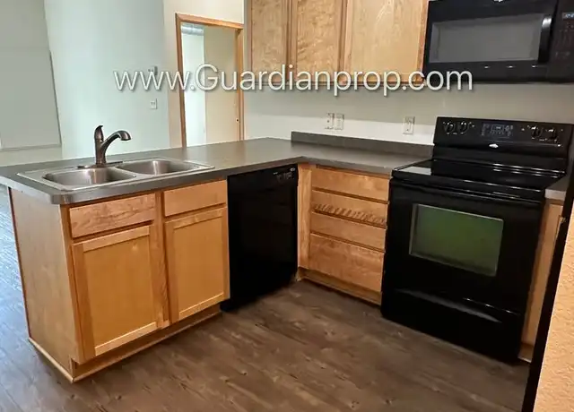 Property at 811 4th St SE Unit 211, Minneapolis, MN, 55414, 3 beds, 2 baths, [object Object]
