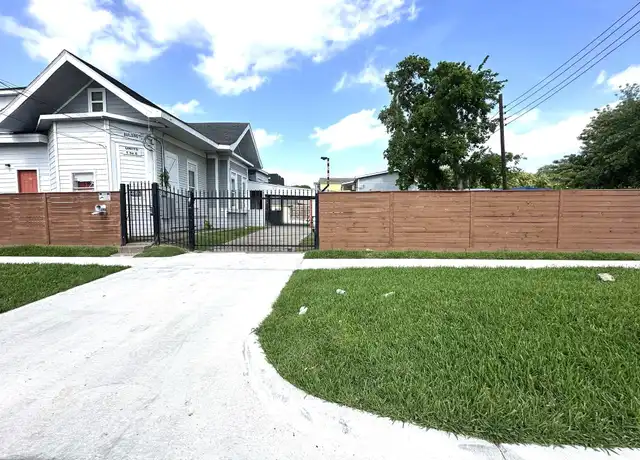 Property at 120 S 79th St, Houston, TX, 77012, 1 bed, 1 bath, [object Object]