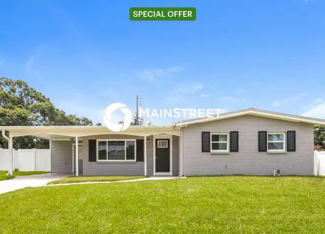 Property at 215 Cranberry Ln, Brandon, FL, 33510, 3 beds, 2 baths, [object Object]