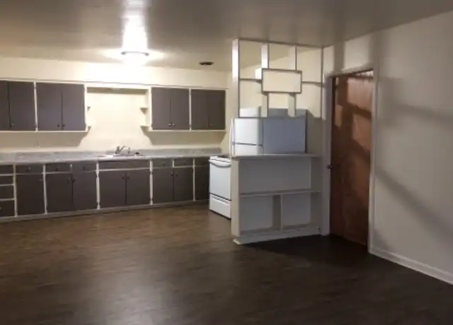 Property at 2106 Lake Point Dr, Madison, WI, 53713, 2 beds, 1 bath, [object Object]