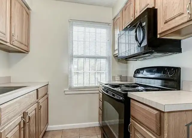 Property at 2143 Suitland Ter SE #202, Washington, DC, 20020, 2 beds, 1 bath, [object Object]