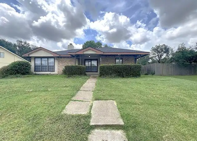 Property at 404 Lincoln Dr, Plano, TX, 75023, 3 beds, 2 baths, [object Object]