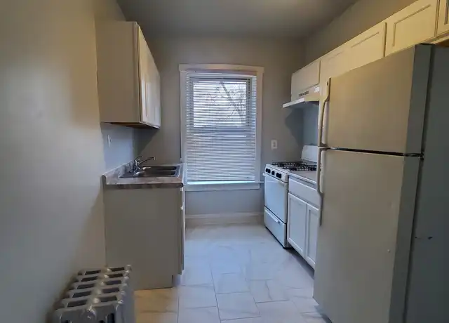 Property at 10853 S Vernon Ave Unit 1n, Chicago, IL, 60628, 1 bed, 1 bath, [object Object]