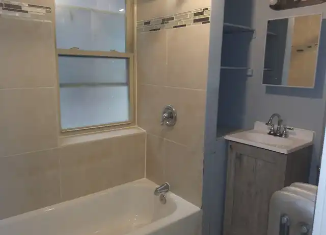 Property at 10853 S Vernon Ave Unit 1n, Chicago, IL, 60628, 1 bed, 1 bath, [object Object]