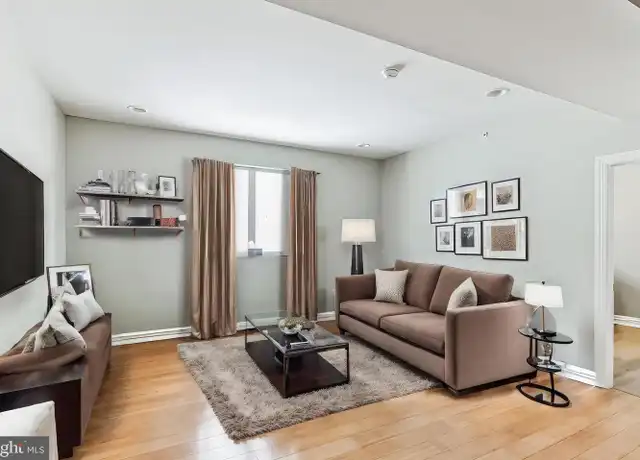 Property at 333 N 40th St Unit 1B, Philadelphia, PA, 19104, 5 beds, 4 baths, [object Object]