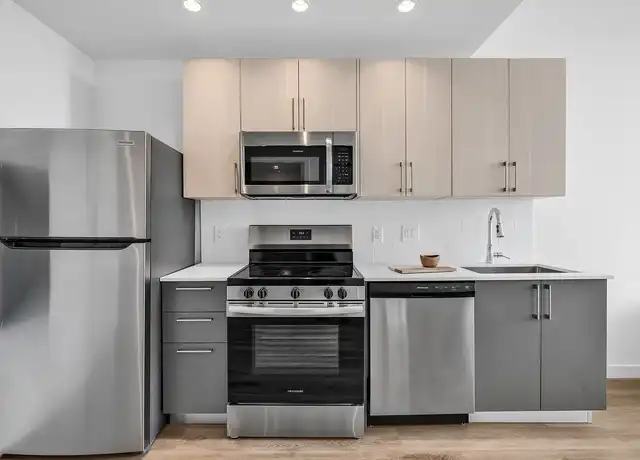 Property at UNI TOWER - 1642 NE 1st Ave, Miami, FL, 33132, 0-1 beds, 1 bath, [object Object]