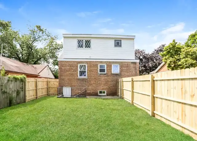 Property at 9137 S 54th Ave, Oak Lawn, IL, 60453, 3 beds, 2 baths, [object Object]