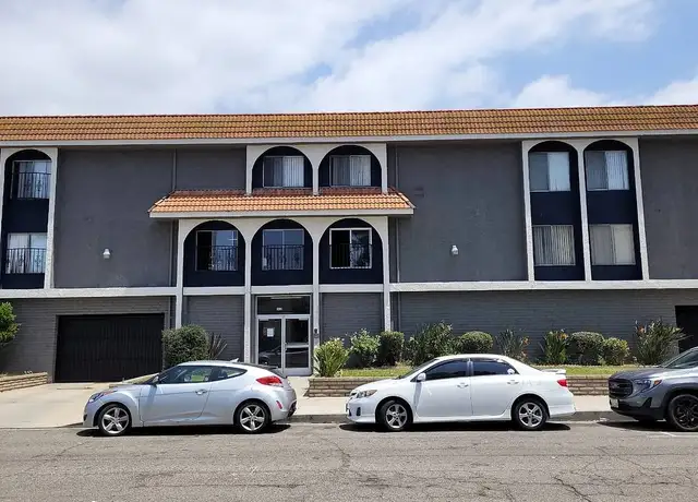 Photo of 12638 Cedar Ave, Hawthorne, CA 90250
