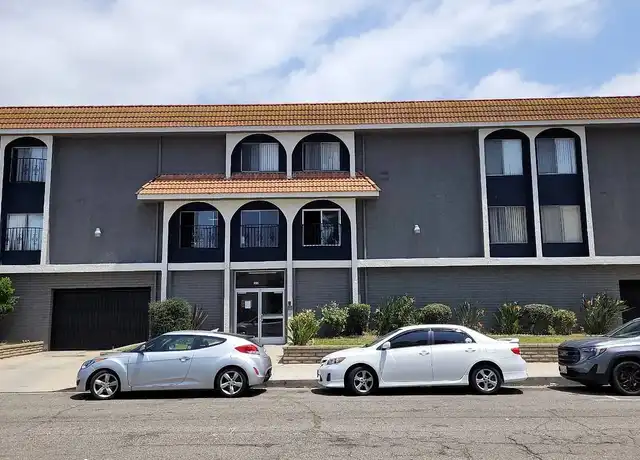 Property at Cedar Apartments - 12638 Cedar Ave, Hawthorne, CA, 90250, 1 bed, 1 bath, [object Object]