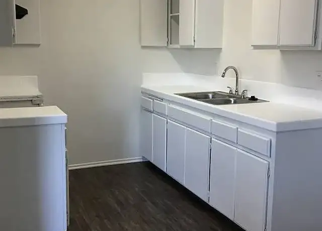 Photo of 12638 Cedar Ave, Hawthorne, CA 90250