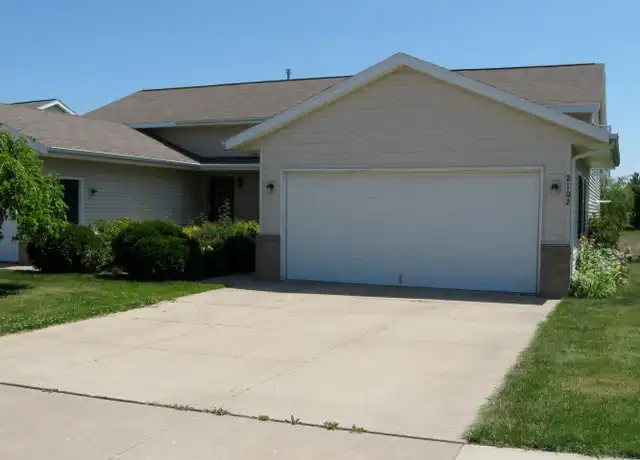 Property at 2102 Green Valley Dr Unit 2102, Janesville, WI, 53546, 3 beds, 1.5 baths, [object Object]