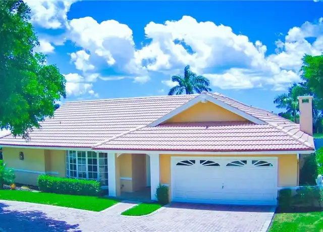 Property at 438 Torrey Pines Pt, Naples, FL, 34113, 3 beds, 2 baths, [object Object]