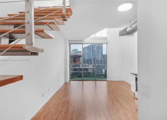 Property at 690 SW 1st Ct Unit PHII08, Miami, FL, 33130, 1 bed, 1 bath, [object Object]
