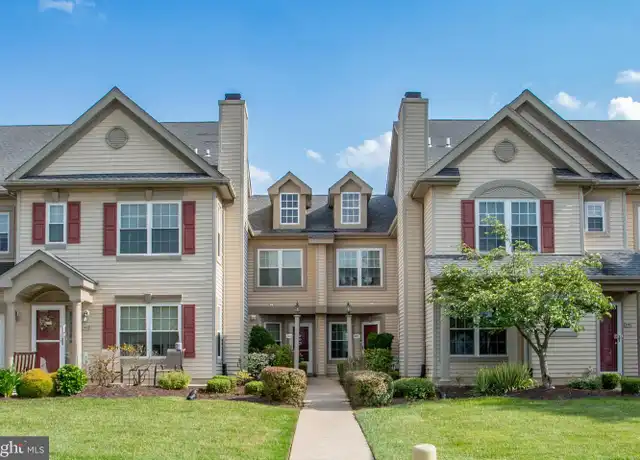 Property at 605 Julian Dr E, Warminster, PA, 18974, 2 beds, 2 baths, [object Object]