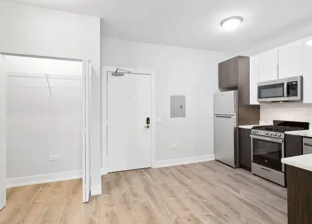 Property at 1625 W Howard St Unit 318, Chicago, IL, 60626, 1 bed, 1 bath, [object Object]