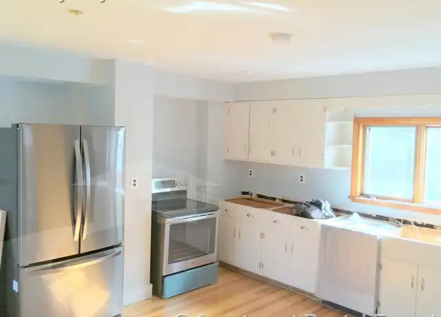 Property at 252 Harvard St Unit 2, Medford, MA, 02155, 6 beds, 2 baths, [object Object]