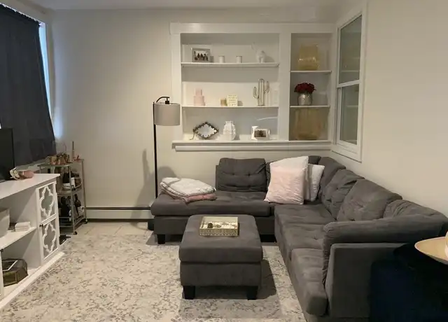 Property at 9 Regent Cir Unit 5, Brookline, MA, 02445, 2 beds, 1 bath, [object Object]