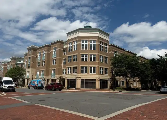 Property at 12000 Market St #324, Reston, VA, 20190, 1 bed, 1 bath, [object Object]