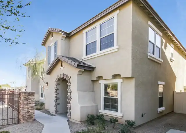 Property at 158 W Tremaine Ct, Gilbert, AZ, 85233, 3 beds, 2 baths, [object Object]