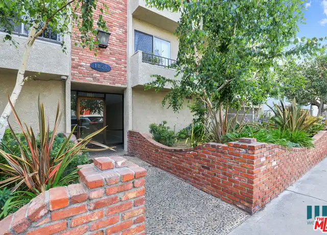 Property at 1821 S Bentley Ave Unit 3, West Los Angeles, CA, 90025, 2 beds, 2 baths, [object Object]