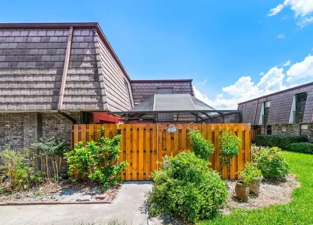 Property at 7577 Courtyard Run W, Boca Raton, FL, 33433, 2 beds, 2.5 baths, [object Object]
