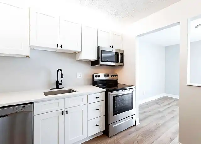 Property at The Flats At Fox Hill - 1120 Fox Hill Dr, Monroeville, PA, 15146, 1 bed, 1 bath, [object Object]