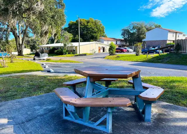 Property at Azalea Hills - 420 Mills St, Leesburg, FL, 34748, 1-2 bed, 1 bath, [object Object]