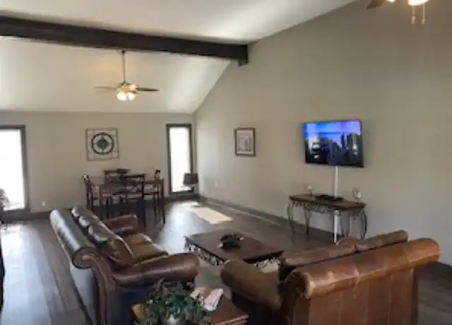 Property at Madeira - 7301 Sanger Ave, Waco, TX, 76712, 1-2 bed, 1 bath, [object Object]
