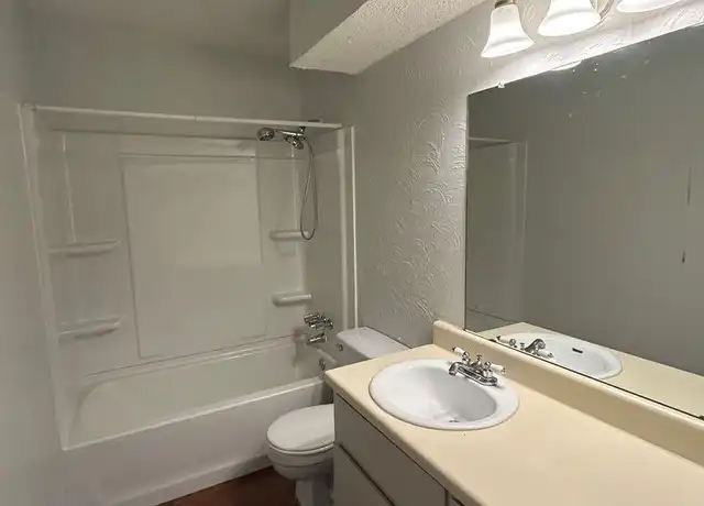 Property at 1508 S 13th St Unit 202, Waco, TX, 76706, 2 beds, 1 bath, [object Object]