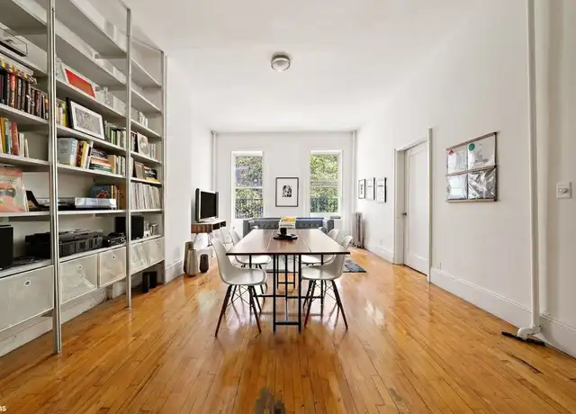 Property at 452 W 23 St Unit 2A, New York, NY, 10011, 1 bed, 1 bath, [object Object]
